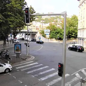 2 Spacious Bedrooms Near Riquier Station! Appartement