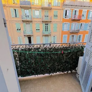 600m Port, Tramway, Clim, Wifi Appartement
