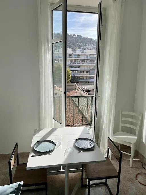 2 Pieces Cocooning Pres Du Port/Gare Riquier Apartment Nice